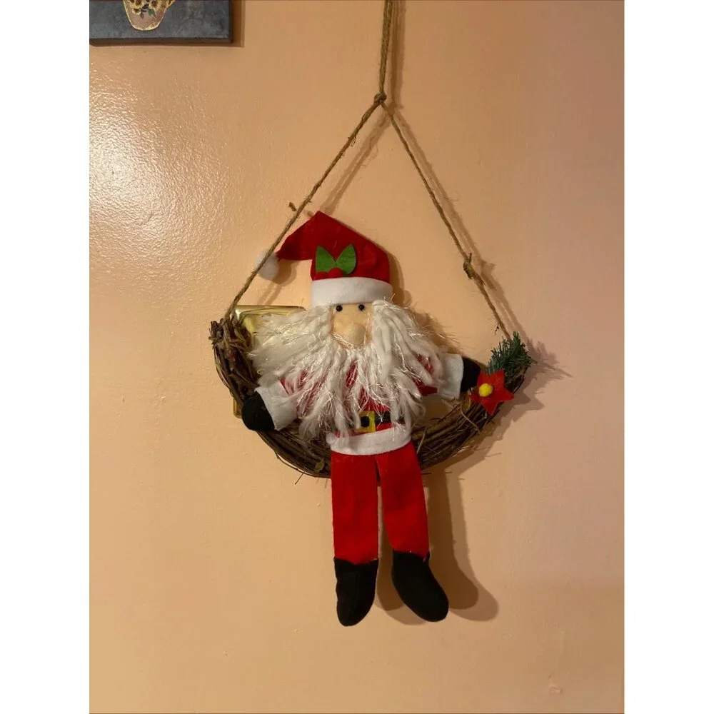Santa Claus Hanging Wreath Decoration With Plush Santa & Woven Basket